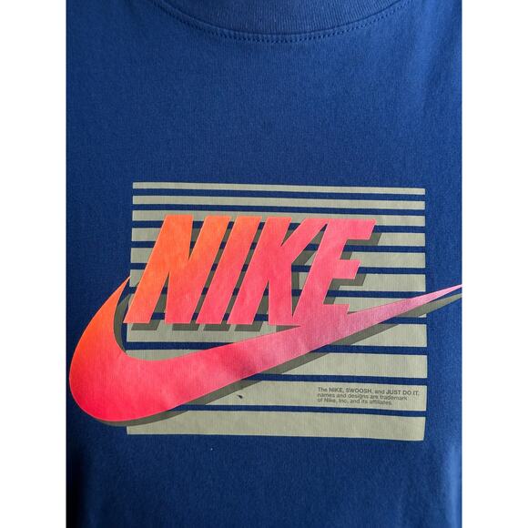 Youth The Nike Tee Size XL - Picture 2 of 4